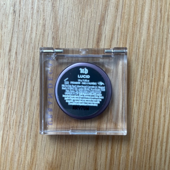 Urban Decay single shadow -Lucid-NEW WITHOUT BOX - Picture 2 of 3
